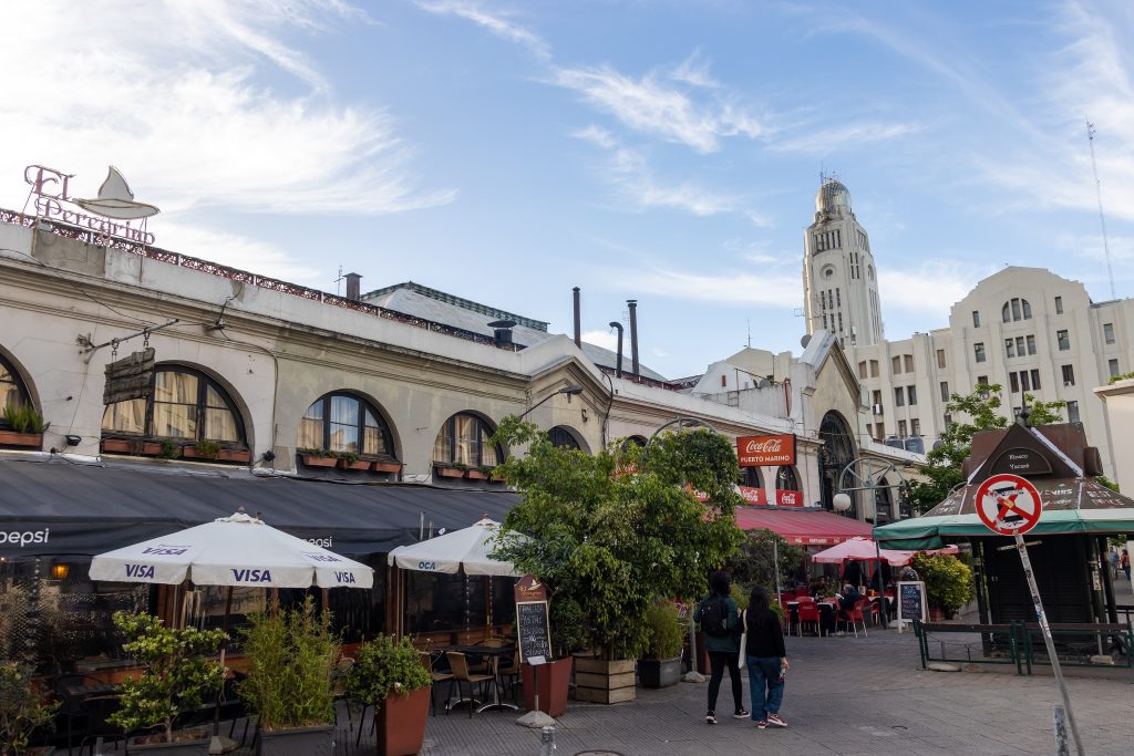 Mercado del Puerto – Gastronomía en Montevideo