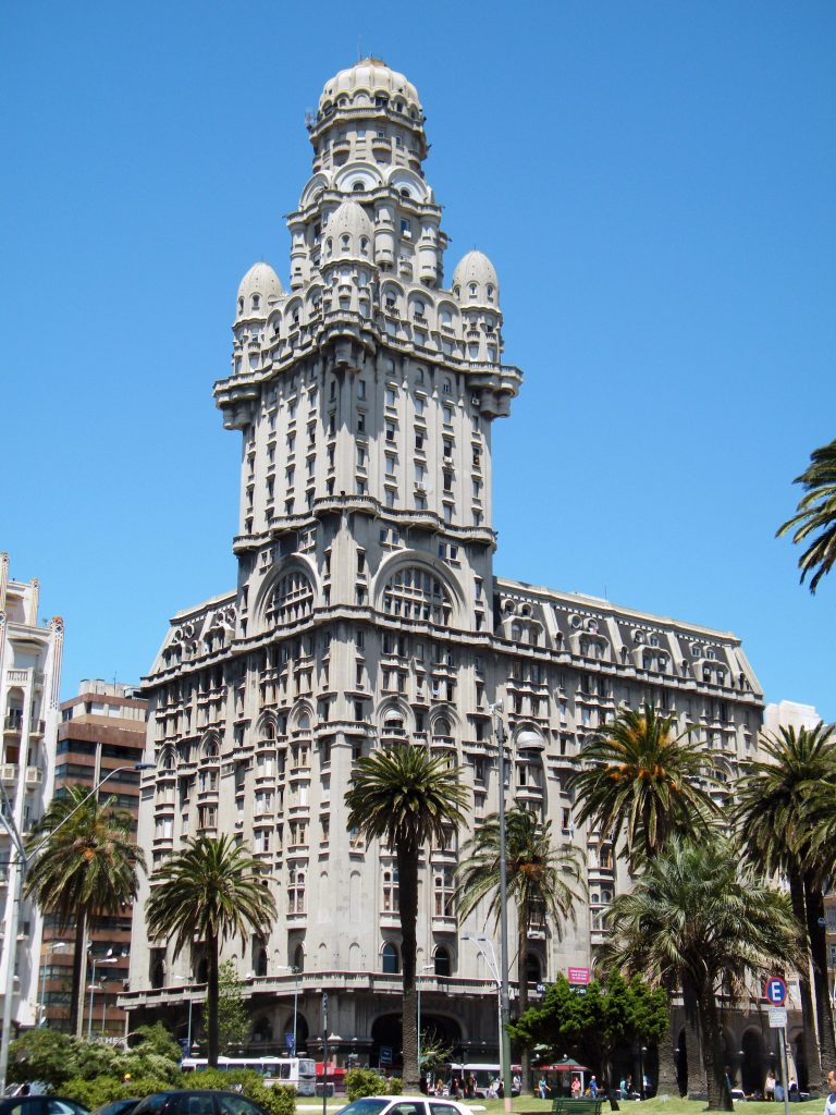 Palacio Salvo – Atracciones en Montevideo